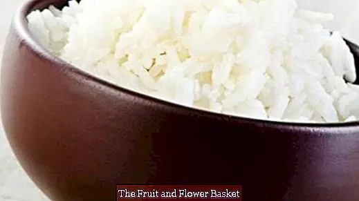 Gatavojiet rīsus mikroviļņu krāsnī