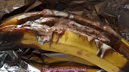 Chocolate banana from the oven